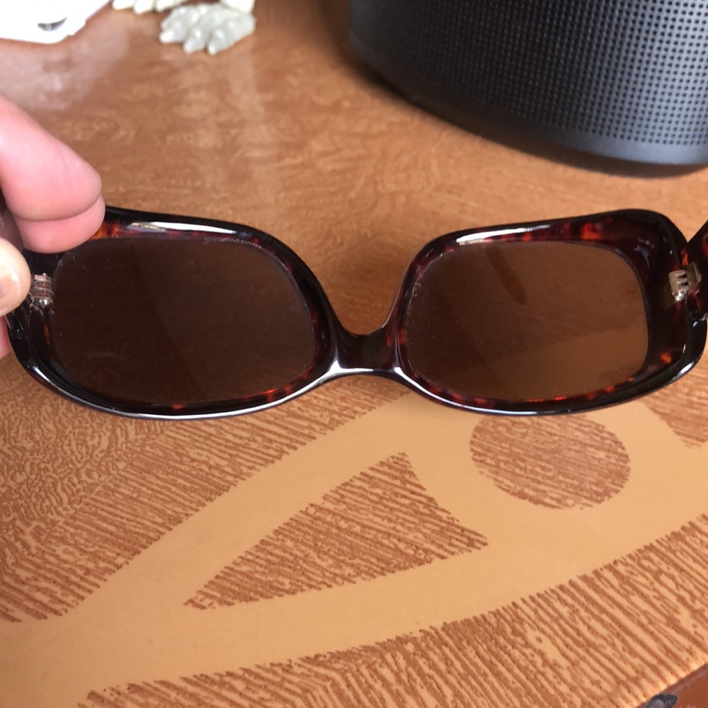 Tortoise shell sunglasses - Picture 3 of 7